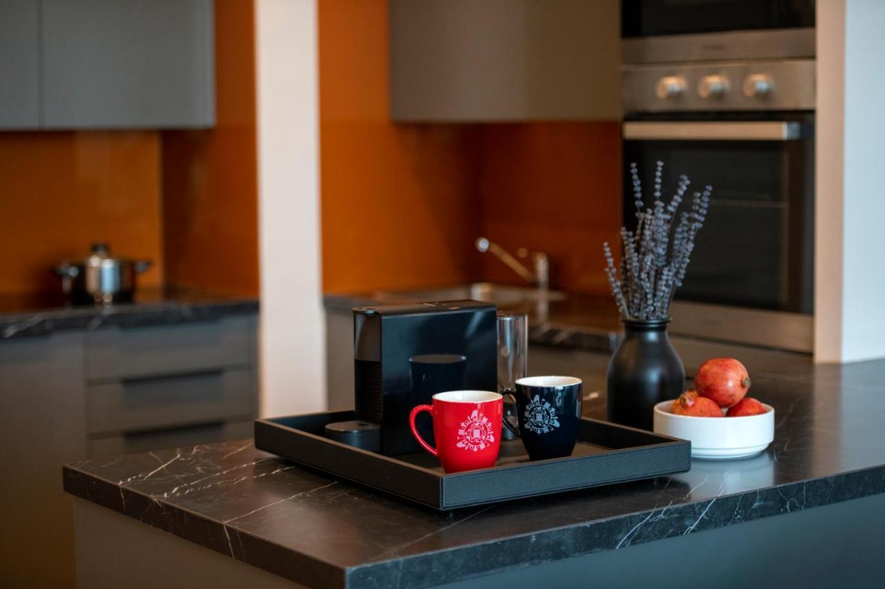 Swissotel Living Dzsidda Kültér fotó A Nespresso machine