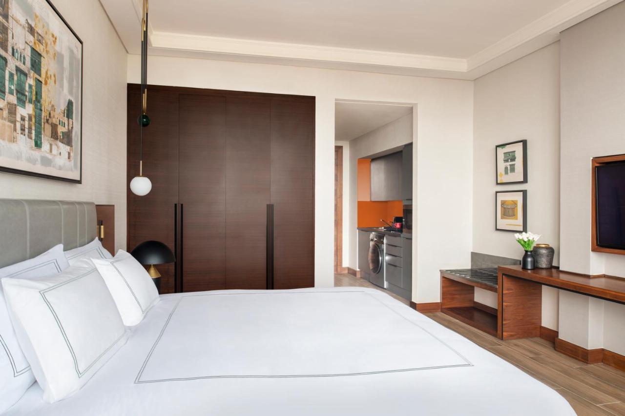 Swissotel Living Dzsidda Kültér fotó A room at the hotel