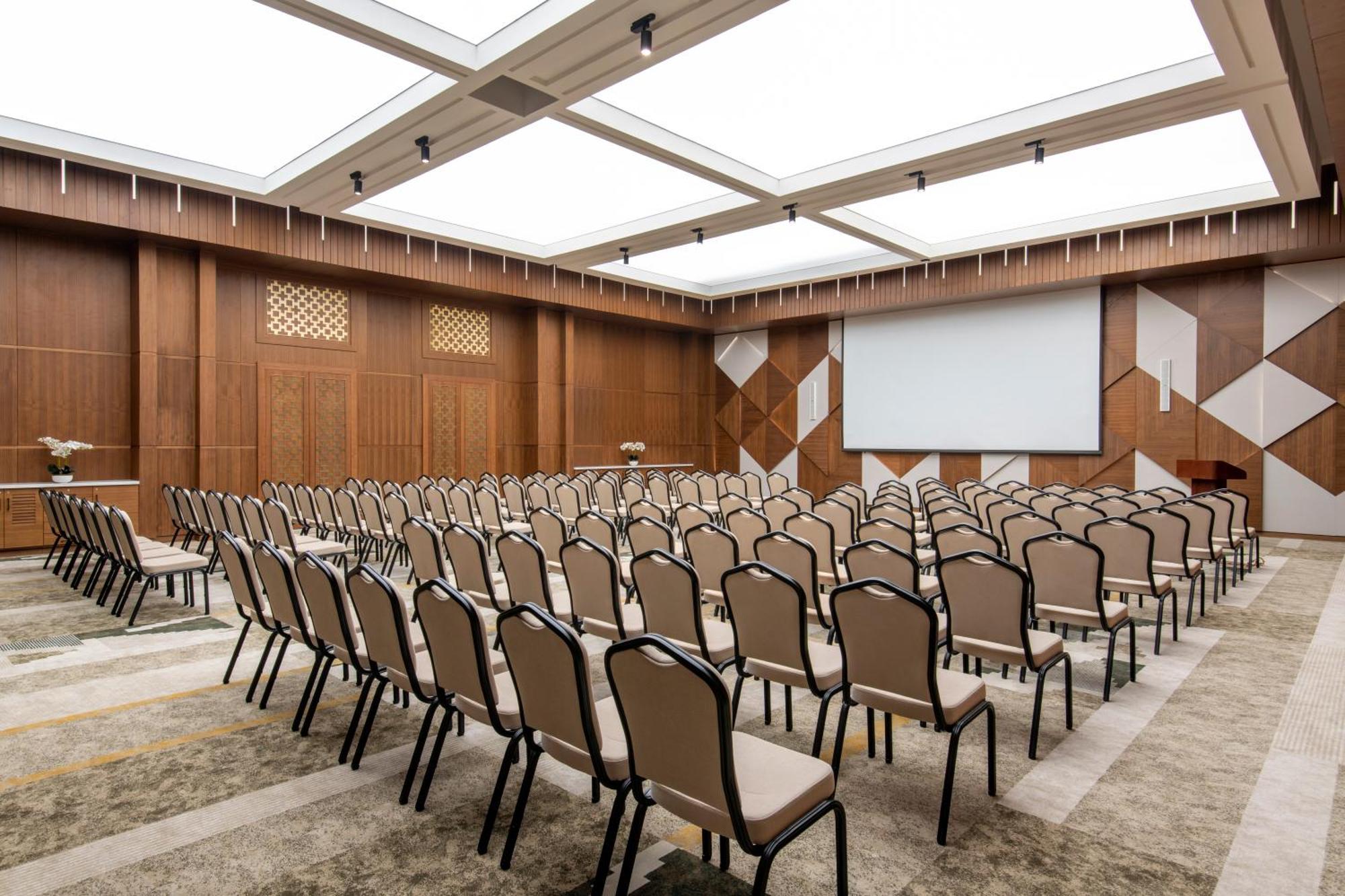 Swissotel Living Dzsidda Kültér fotó The main conference hall