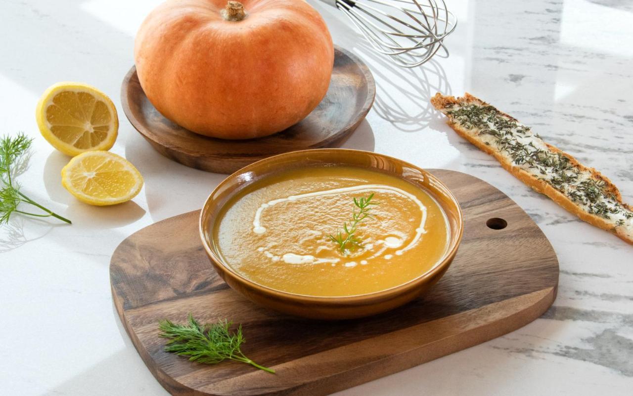 Swissotel Living Dzsidda Kültér fotó Pumpkin soup