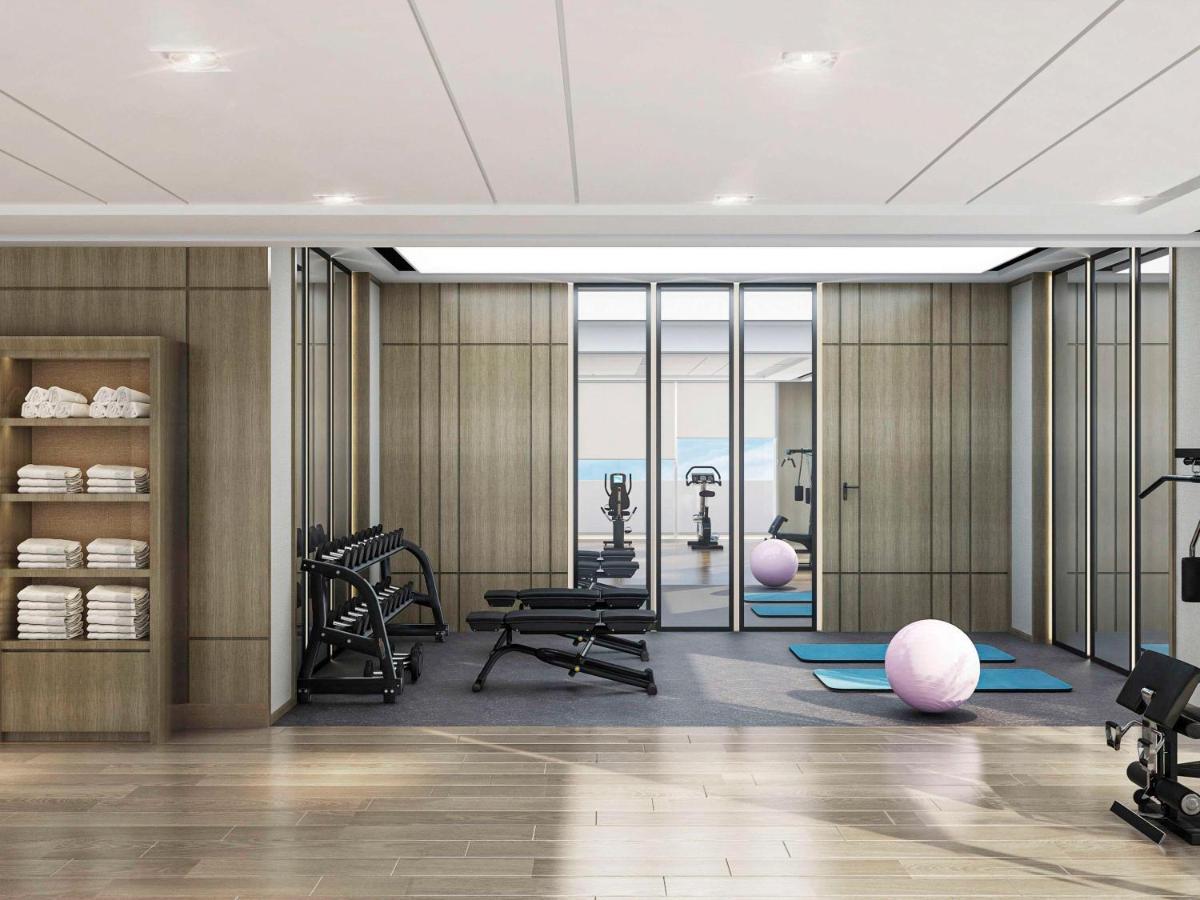 Swissotel Living Dzsidda Kültér fotó The gym at The Hari