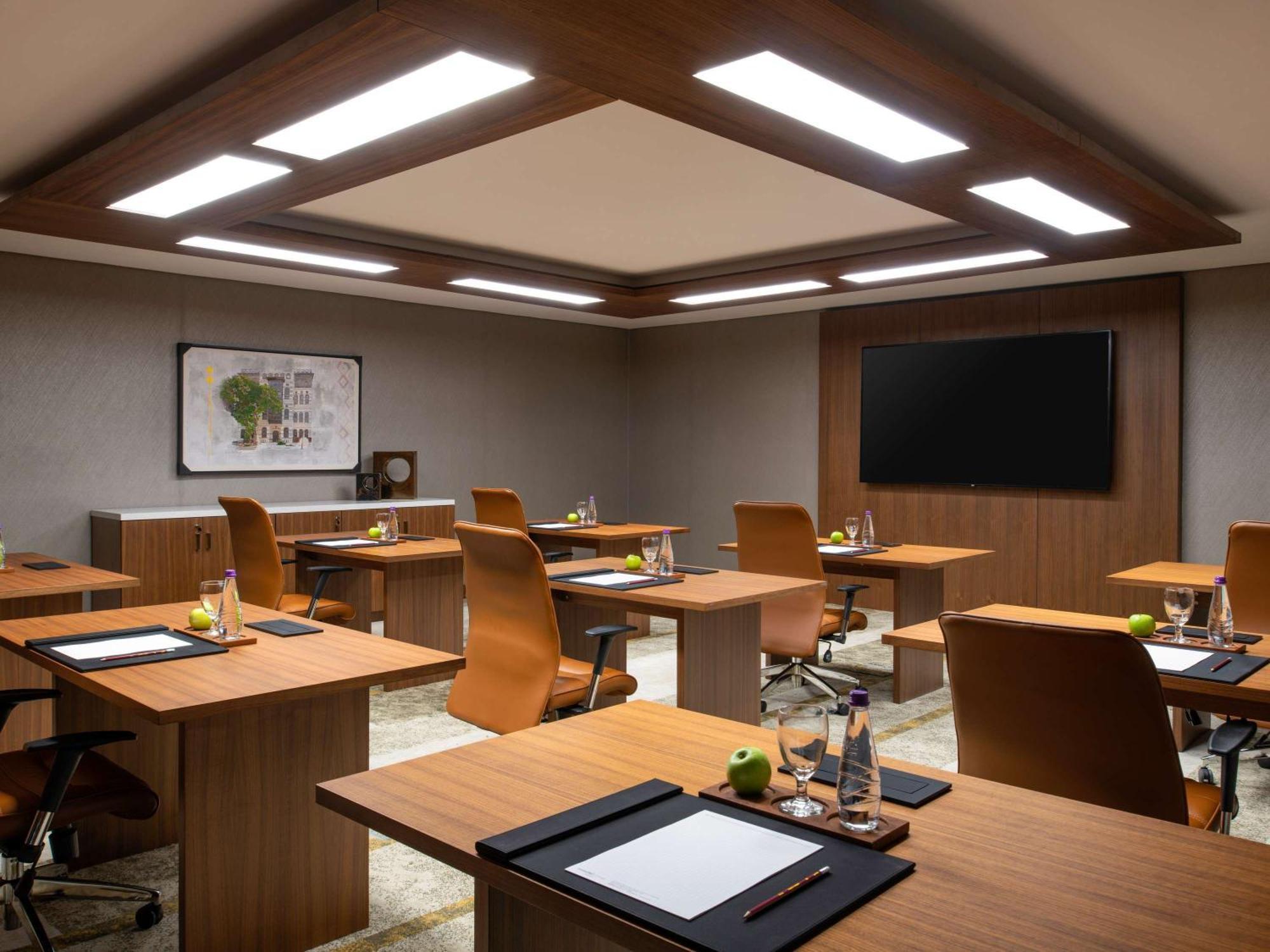 Swissotel Living Dzsidda Kültér fotó Meeting room